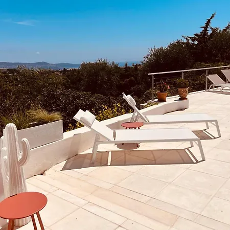 La Blanche à Avec Piscine Et Vue *